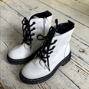 Sincerly Jules White Lace-Up/ Zip Boots with Black Soles for Kids